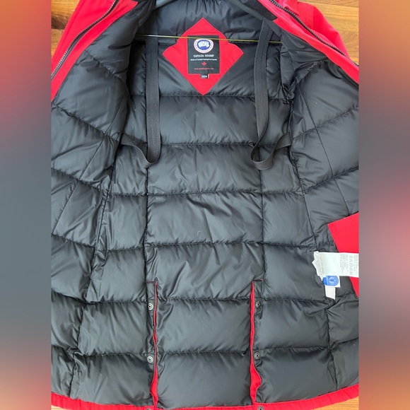 Authentic Canada Goose parka. Size XXS - Picture 7 of 10